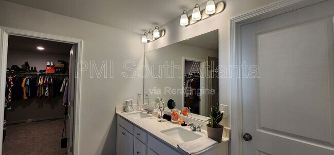 Building Photo - 7124 Timberland Trl