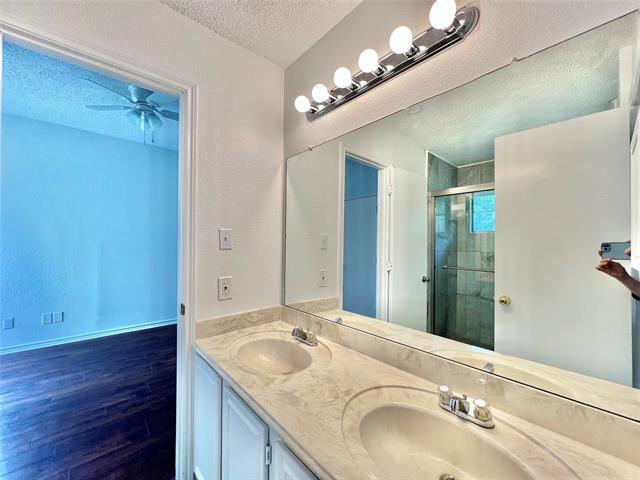 Building Photo - 7420 Blackthorn Dr
