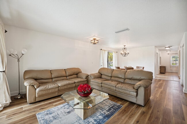 Building Photo - 21650 Juego Cir