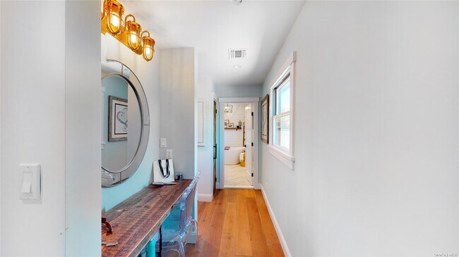 Building Photo - 52 Annandale Rd