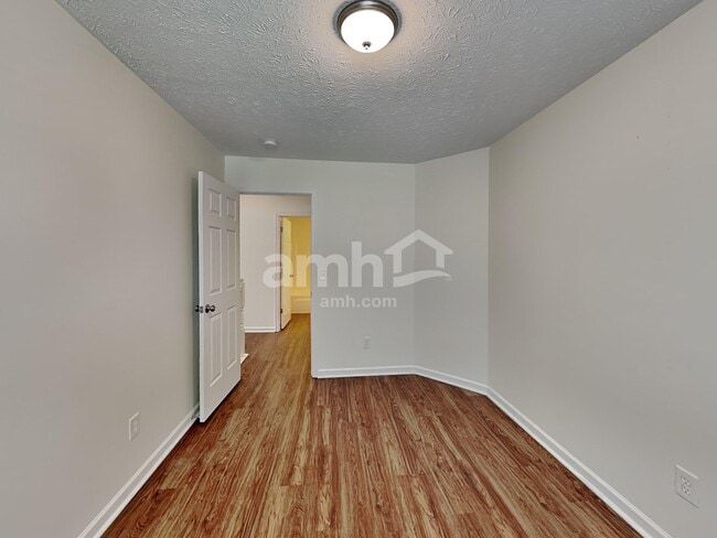 Building Photo - 257 Bannock Dr