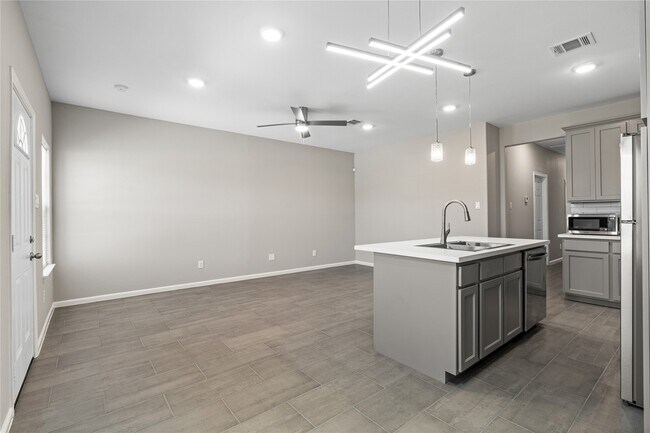 Building Photo - 142 Calloway St