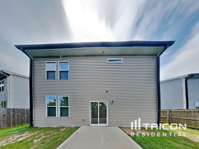 Building Photo - 136 Yadkin St