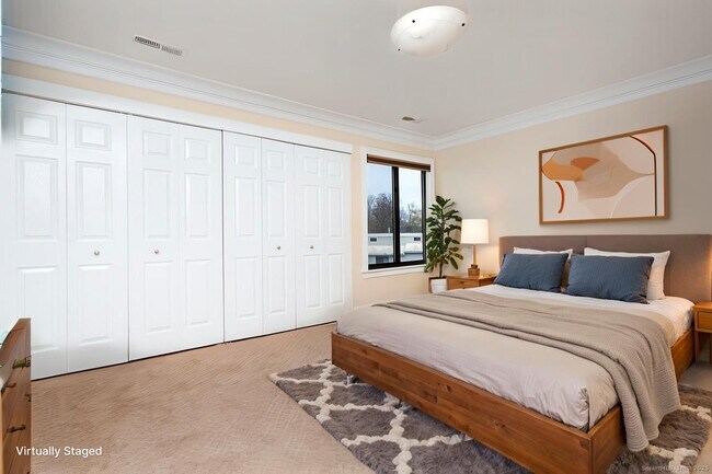 Building Photo - 13 Lawson Ln