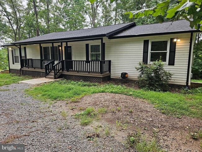 Building Photo - 133 Meadows Rd