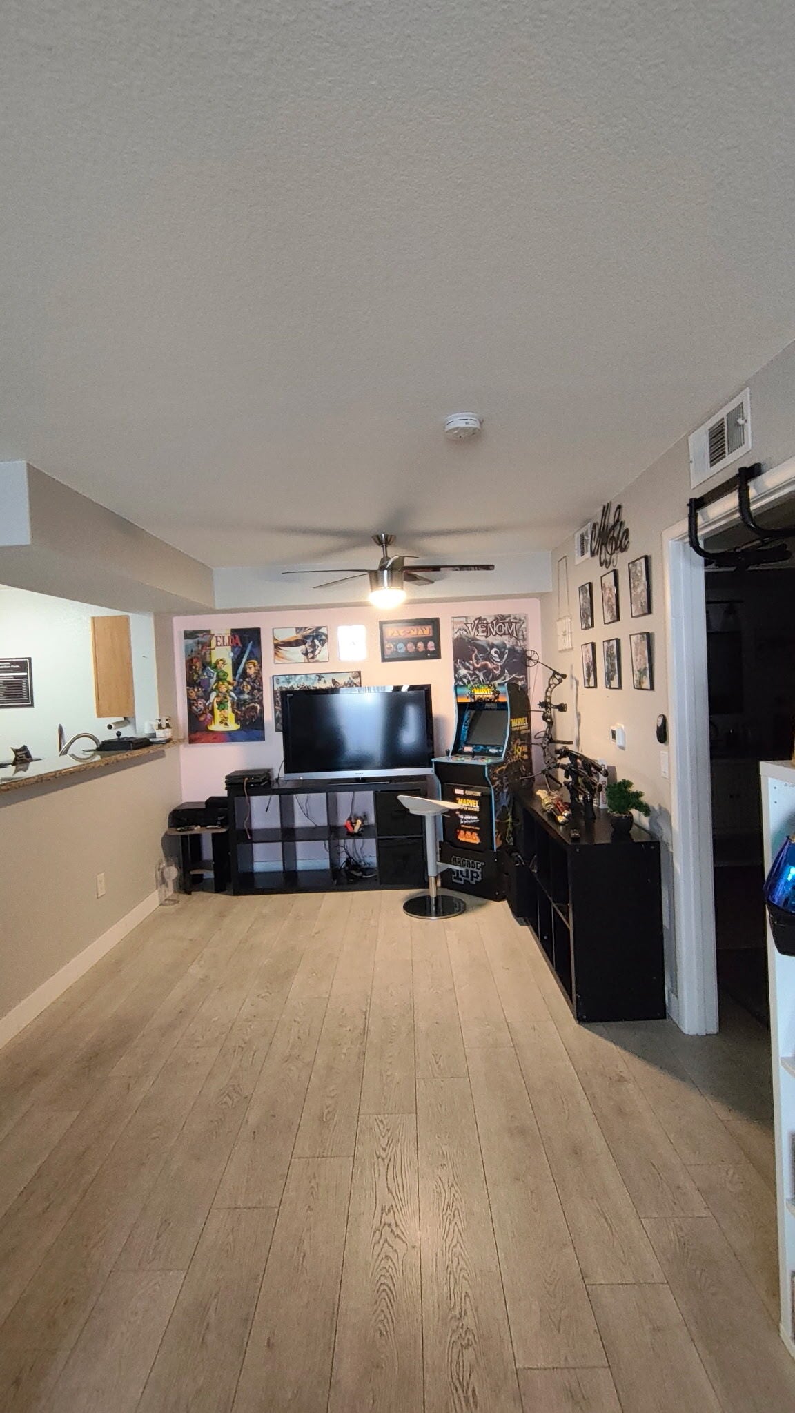 Building Photo - 5055 W Hacienda Ave