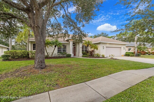 Building Photo - 949 SE Gardenbrook Ct