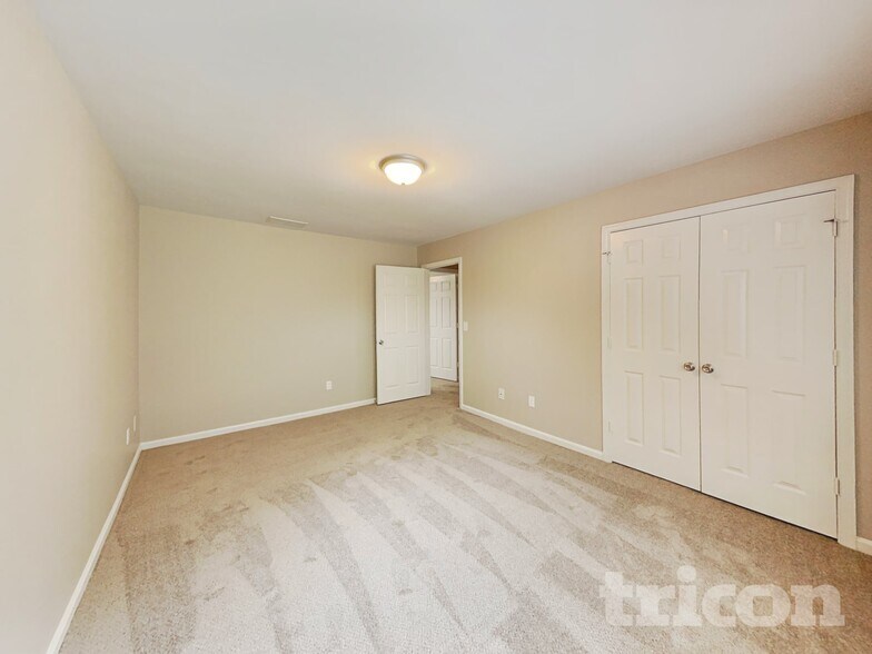 Building Photo - 1700 Kildare Woods Dr