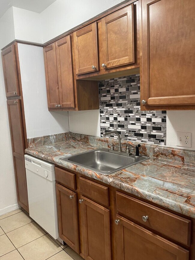 Building Photo - 2 Bed / 2 Bath Condo. In Altamonte Springs, Coming Soon !
