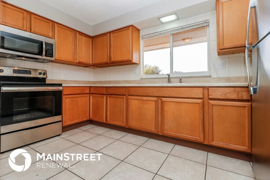 Building Photo - 9185 Chase St