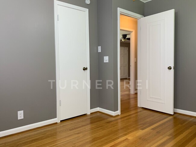 Back Bedroom - 85 Parkertown Rd