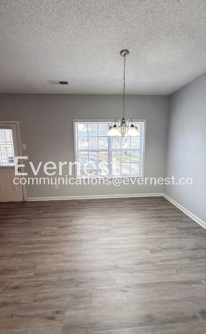 Building Photo - 8610 Thomas Ln