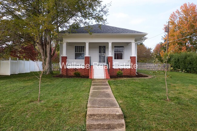 Primary Photo - SUPER CUTE 1920'S CRAFTSMAN HOME...2 BEDRO...