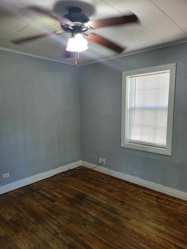 Building Photo - 943 S Micheaux St