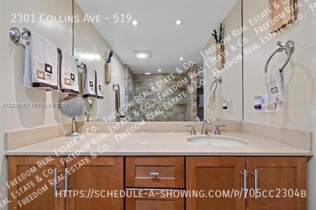 Building Photo - 2301 Collins Ave
