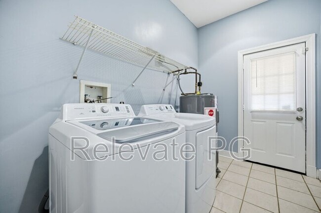 Building Photo - 2206 Parkwood Ave