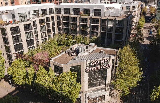 Building Photo - Studio Condo Available in the Pearl's Stre...