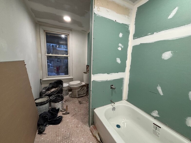 Bathroom - 318 E 1st Ave