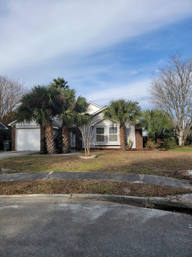 Building Photo - 137 Marsh Edge Ln