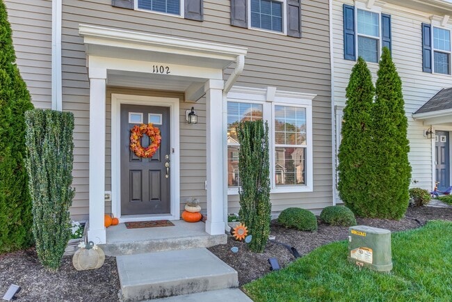 Building Photo - Luxury Townhome for rent!