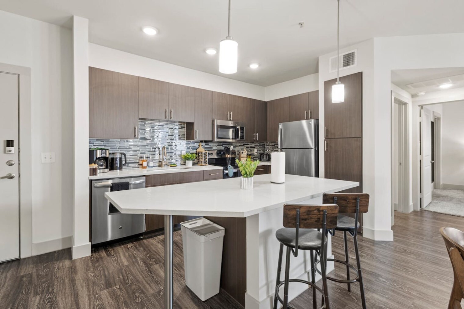 Building Photo - 8122 Midtown Blvd