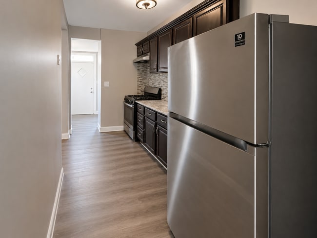 Building Photo - Three-Bedroom Home In Baltimore