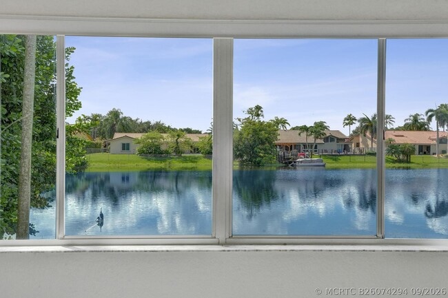 Building Photo - 11340 Lakeshore Dr