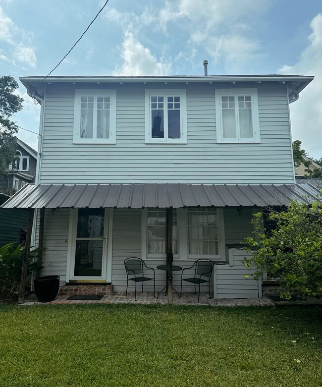 Primary Photo - 1228 Pine St