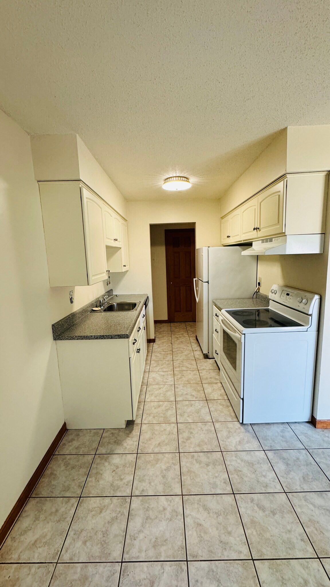 Building Photo - 900 9th Ave S