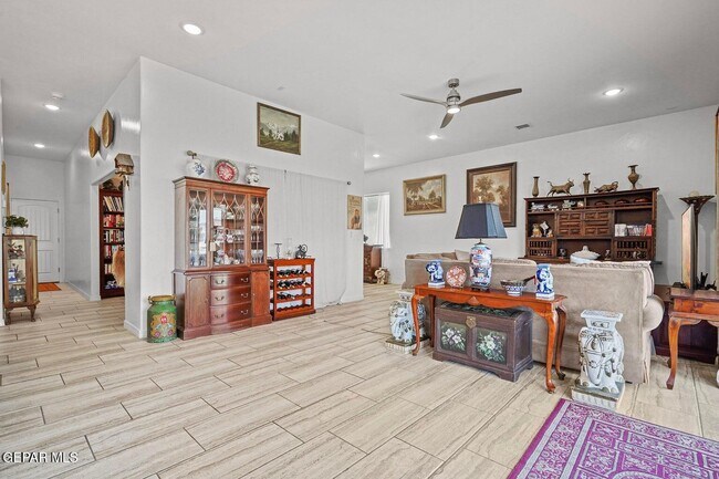 Building Photo - 14849 Sam Garcia Ave
