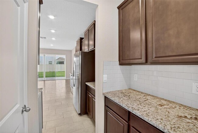 Building Photo - 2546 Warren Acrs Blvd