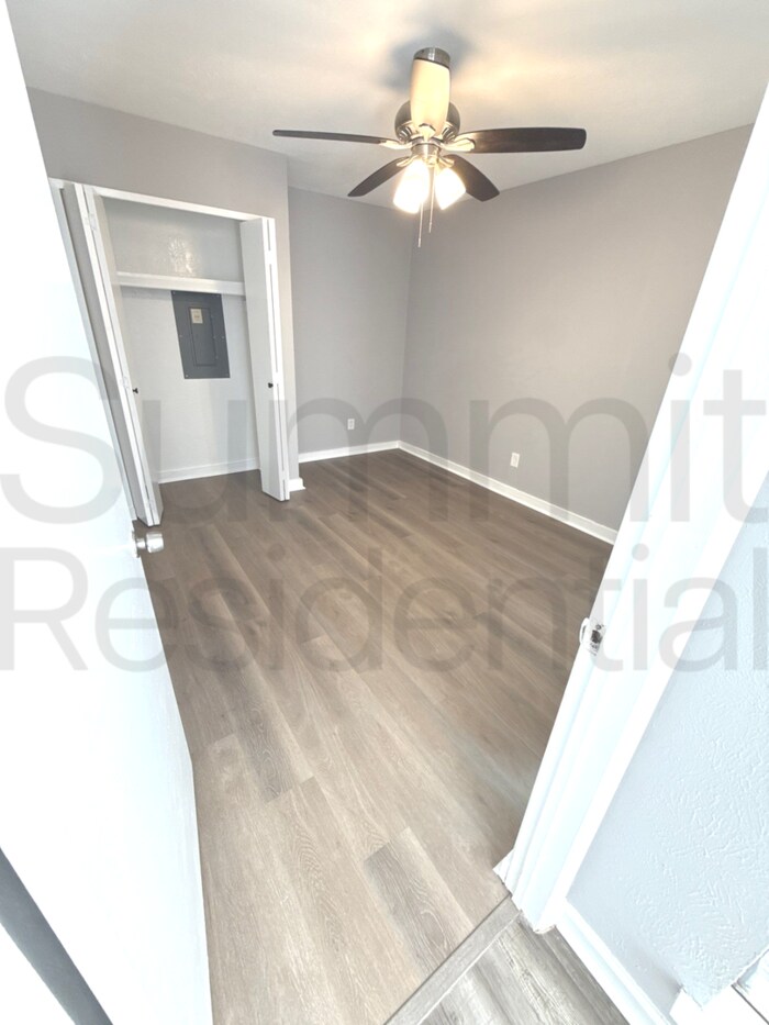 Building Photo - 6078 Dooley Dr