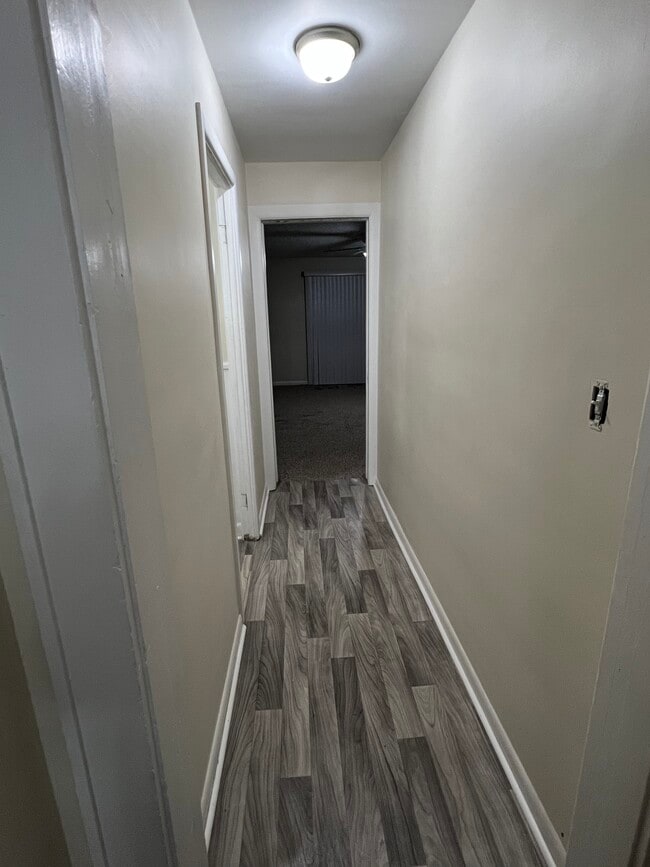 Building Photo - 104 Seward Ave