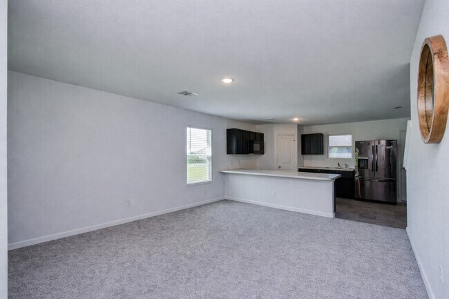 Building Photo - 2002 Rd 5500