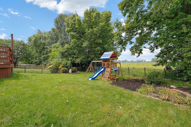 Building Photo - 299 Iris Trail Dr