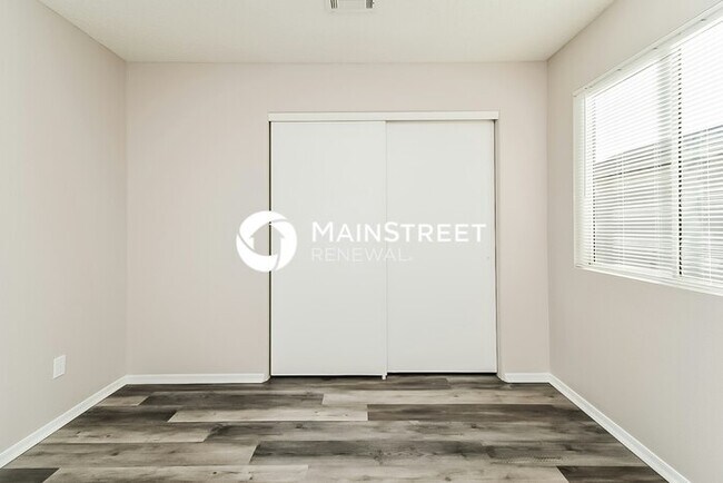 Building Photo - 3 Bedroom Pet-Friendly Home in Tucson, AZ with Main Street Renewal