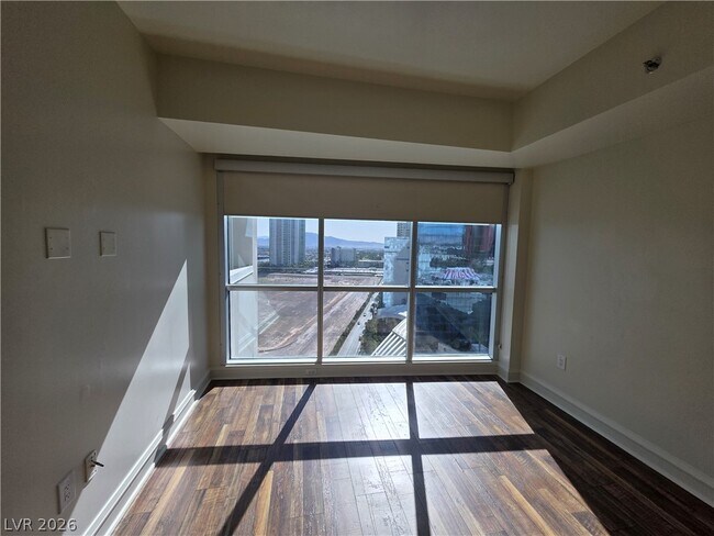 Building Photo - 2700 S Las Vegas Blvd