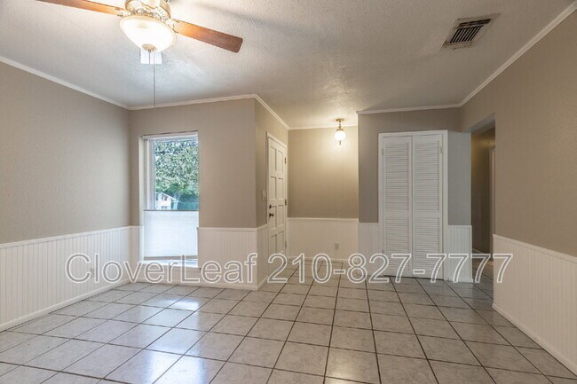 Building Photo - 8246 Phoenix Ave