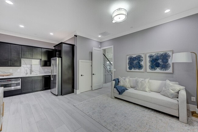 Building Photo - Distinctive Fully Furnished Estate in The Canyons!