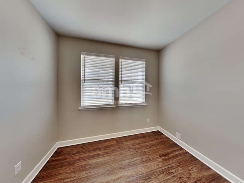 Building Photo - 8268 Northpoint Dr