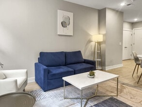 Building Photo - 626 N Delaware Ave