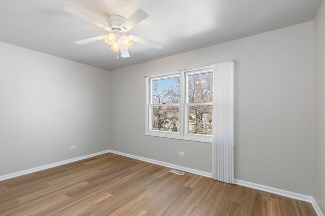 Building Photo - 2155 College Dr