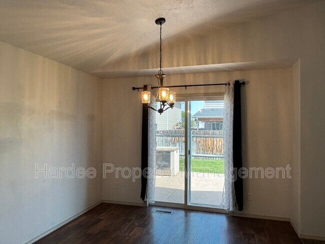 Building Photo - 8228 W Snohomish St