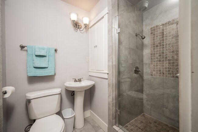 Building Photo - 3301 NW 62nd St