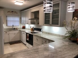 Building Photo - 3901 SE Saint Lucie Blvd