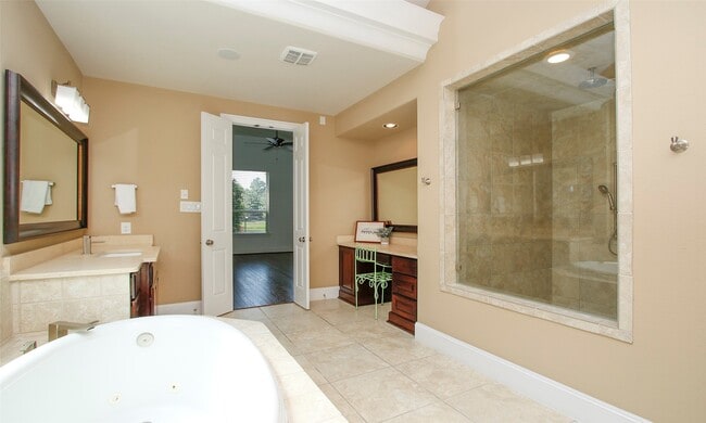 Building Photo - 39 Paloma Bend Pl