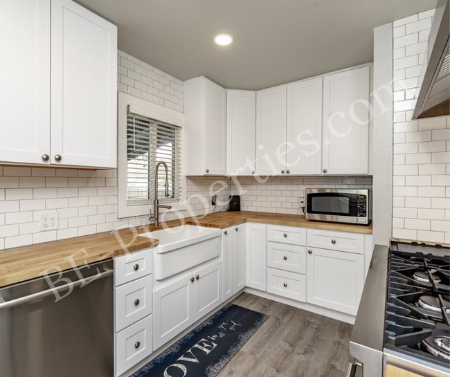 Building Photo - Renovated Tacoma Home