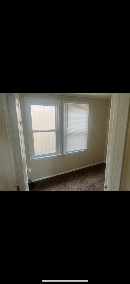 Building Photo - Adorable 2 BR / 1 BA - Cute affordable Home - Fort Walton Beach - Behind  ACE Hardware off Racetr...