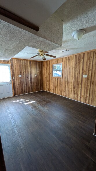 Building Photo - 2720 Oxford Ct
