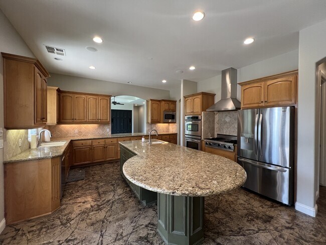 Building Photo - 1700 Briercliff Ct